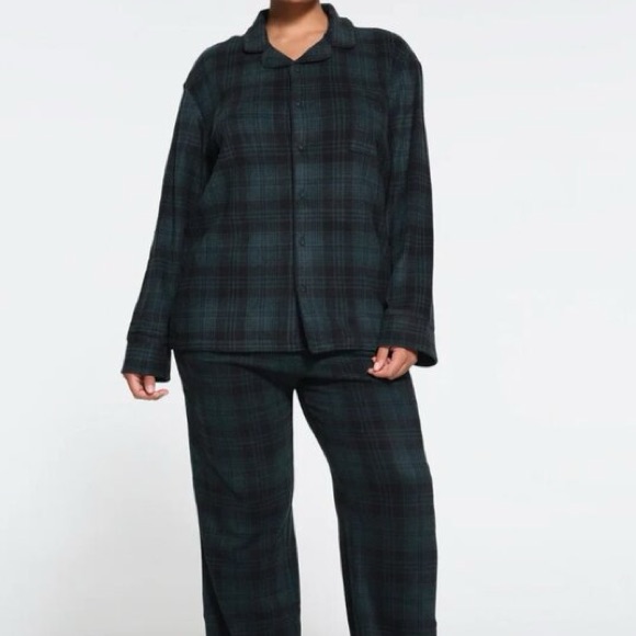 Skims Dark Green And Black Plaid Long Pajama Set